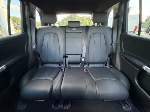 Used 2023 Mercedes-Benz GLB 250 4MATIC image 16