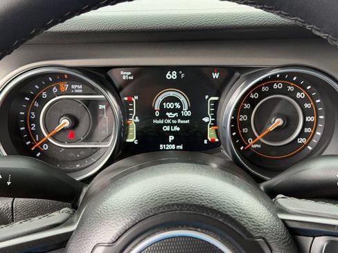 Used 2023 Jeep Gladiator Sport AWD/4WD image 15