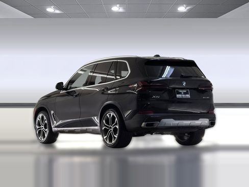 Used 2026 BMW X5 sDrive40i w/ Climate Comfort Package RWD image 3