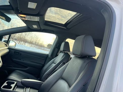 Used 2023 Honda Odyssey Sport image 36