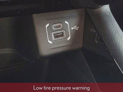 Used 2024 Jeep Compass Limited image 31