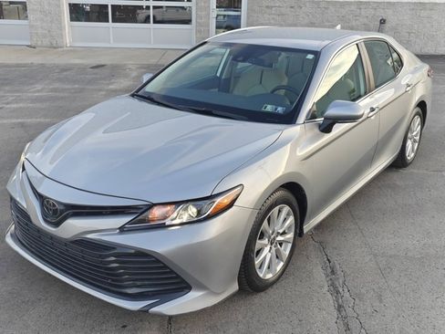 Used 2020 Toyota Camry LE w/ Cold Weather Package image 10