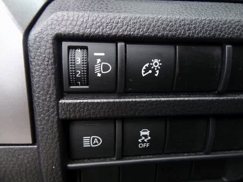 Used 2024 Toyota Tacoma SR5 image 16