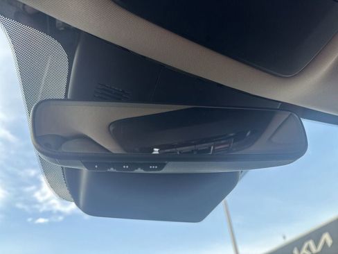 New 2026 Kia Carnival SX image 38