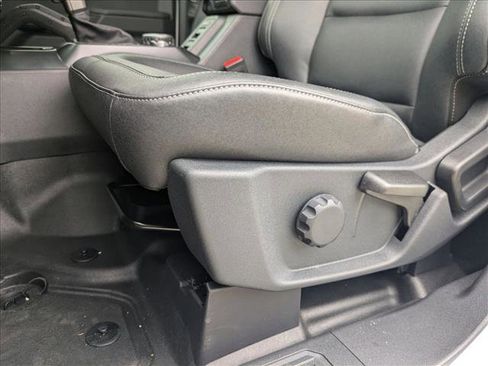 New 2025 Ford Bronco Badlands image 4