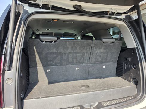 Used 2018 Chevrolet Tahoe LT w/ Luxury Package AWD/4WD image 8