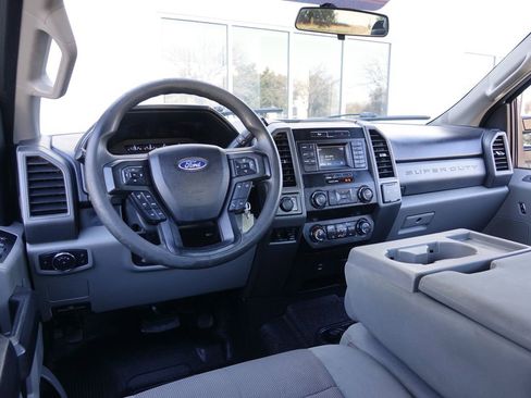 Used 2019 Ford F250 XL w/ XL Value Package image 5