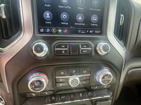 Used 2022 GMC Sierra 1500 SLT RWD image 2