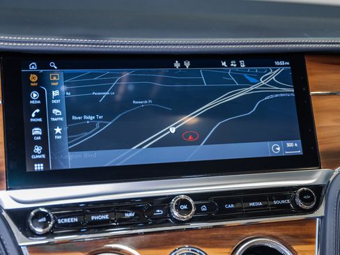 Used 2021 Bentley Continental GT AWD/4WD image 30