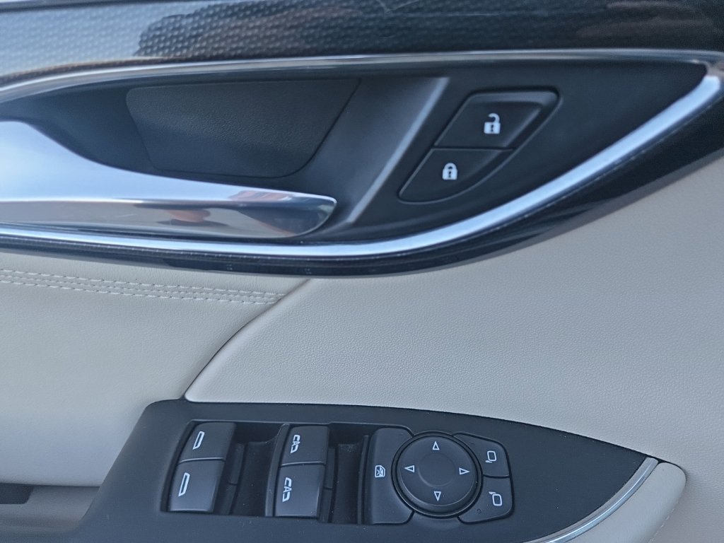 Used 2023 Buick Envision Preferred FWD image 22
