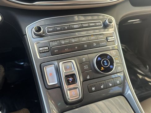 Used 2021 Hyundai Santa Fe Limited image 24