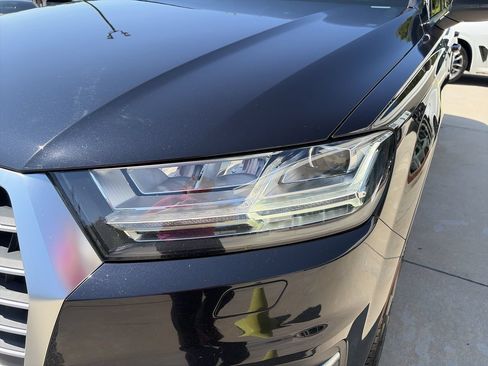 Used 2018 Audi Q7 2.0T Premium Plus AWD/4WD image 11