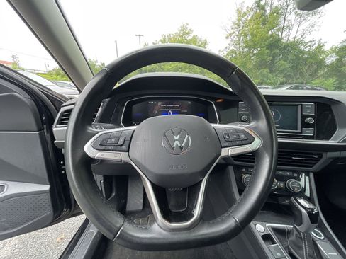 Used 2024 Volkswagen Jetta SE FWD image 15