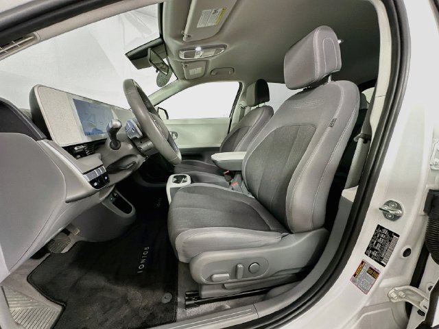 Used 2024 Hyundai Ioniq 5 SE AWD/4WD image 18