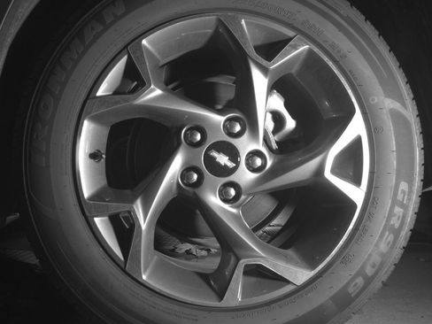 Used 2025 Chevrolet Trax LT image 14