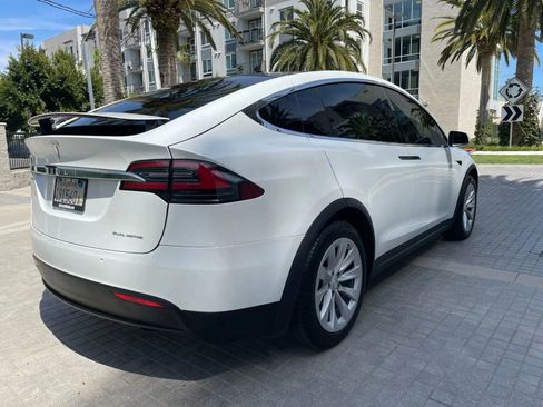 Used 2018 Tesla Model X 100D image 19