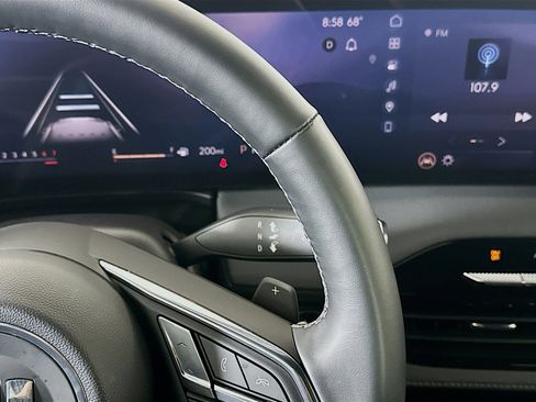 Used 2025 Buick Enclave Preferred image 25