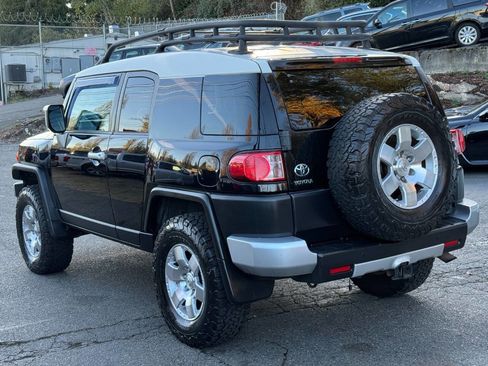 Used 2008 Toyota FJ Cruiser 4WD image 4