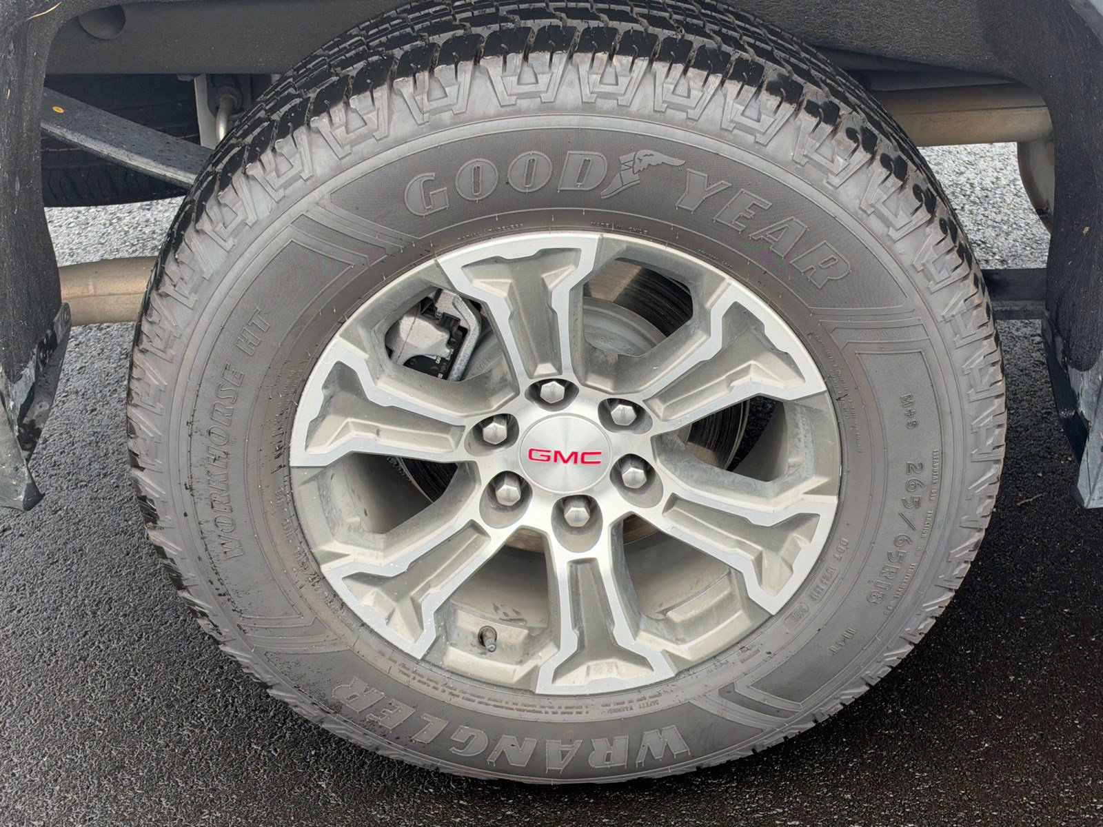 Used 2025 GMC Sierra 1500 SLT AWD/4WD image 17