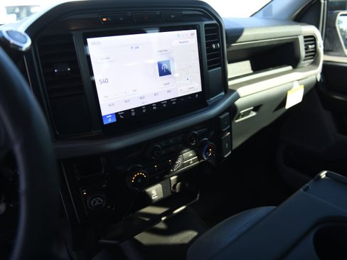 Used 2024 Ford F150 XL image 22