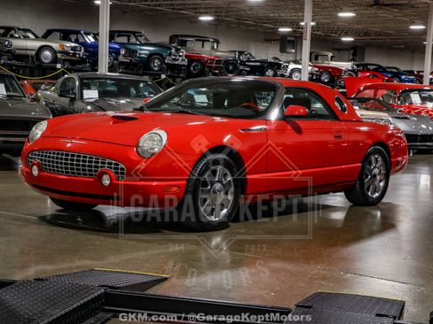 Used 2002 Ford Thunderbird Deluxe image 3