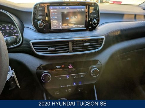 Used 2020 Hyundai Tucson SE image 32