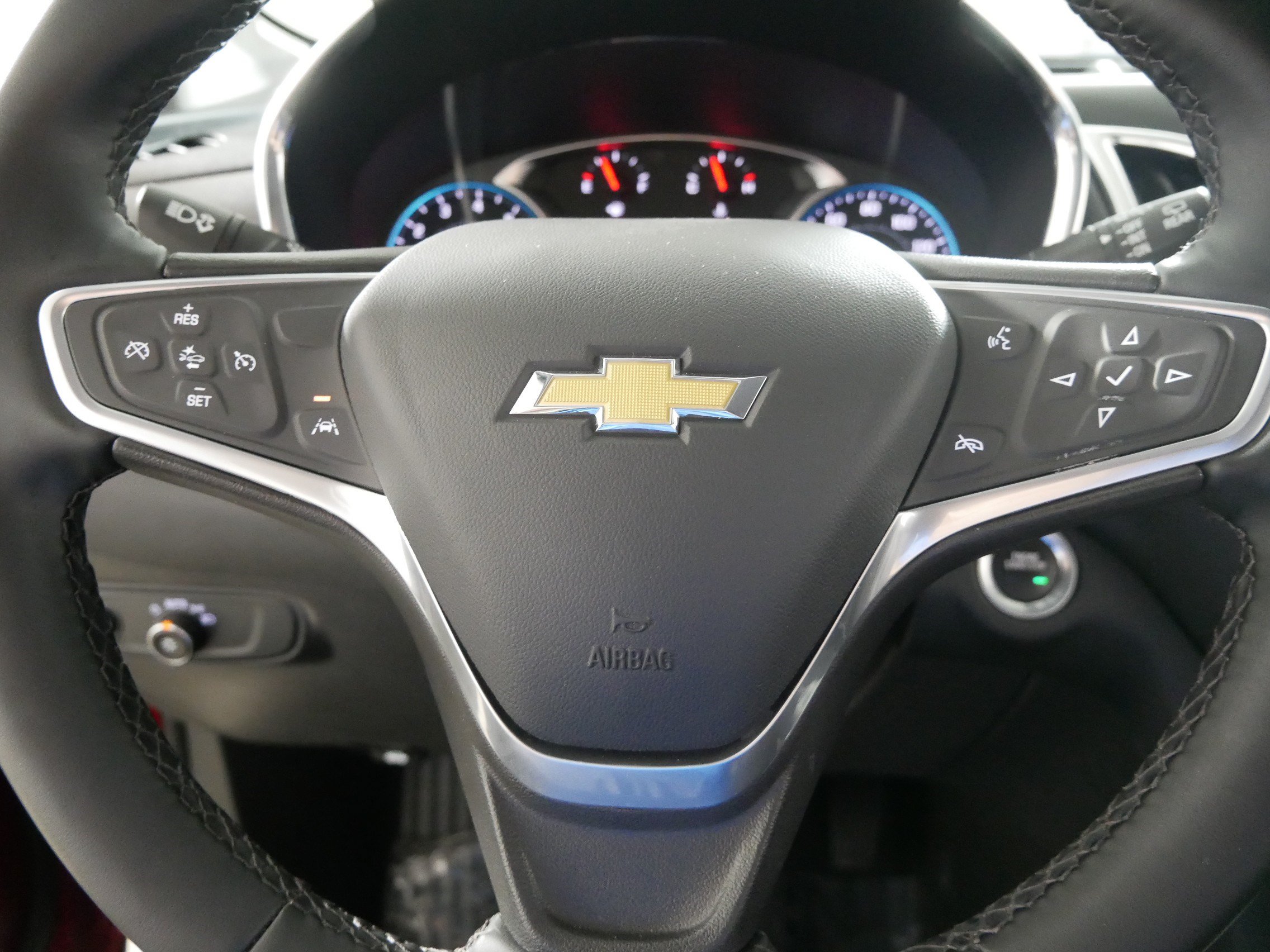 Used 2023 Chevrolet Equinox LT FWD image 25