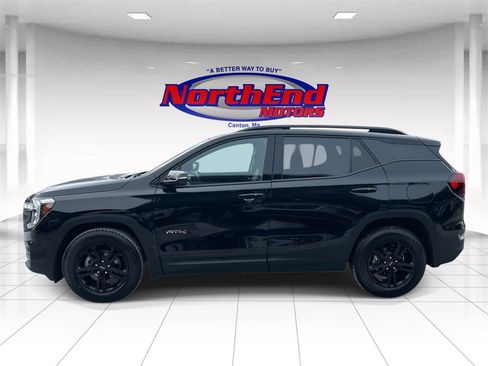 Used 2023 GMC Terrain AT4 image 6