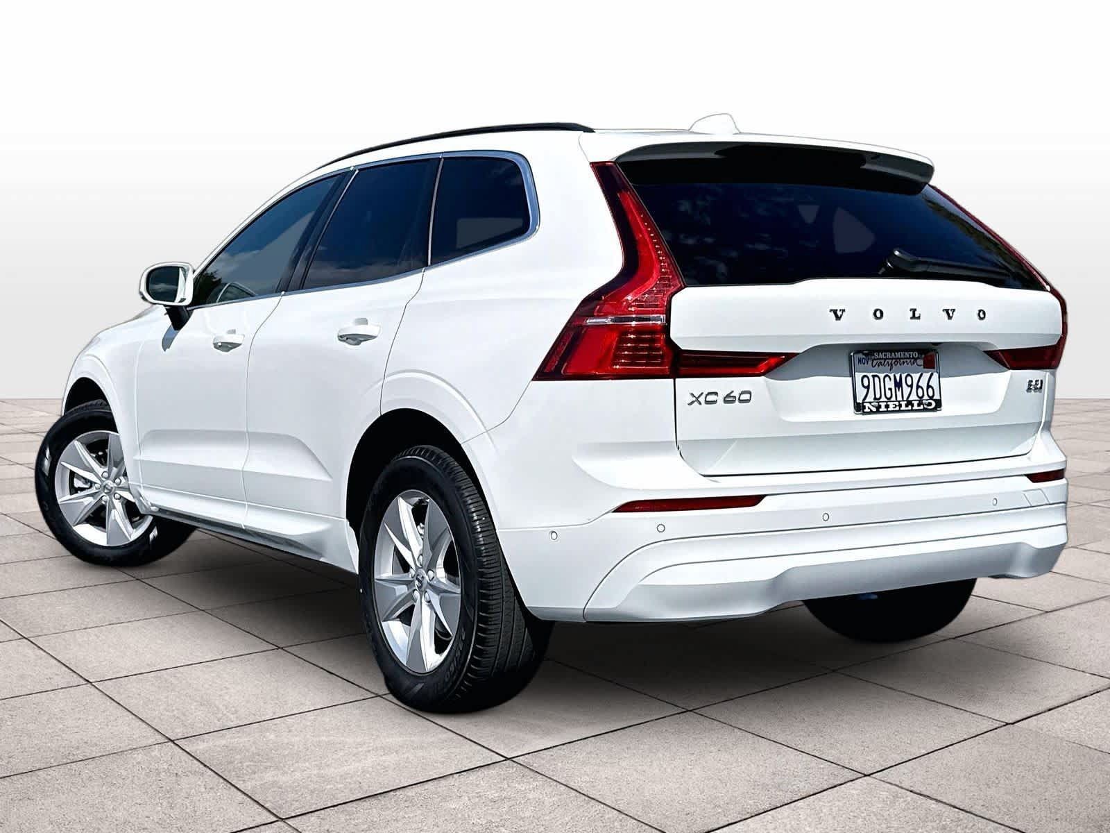 Used 2022 Volvo XC60 B5 Momentum AWD/4WD image 15