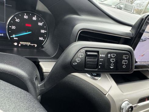 Used 2022 Ford Explorer XLT w/ Equipment Group 202A image 33