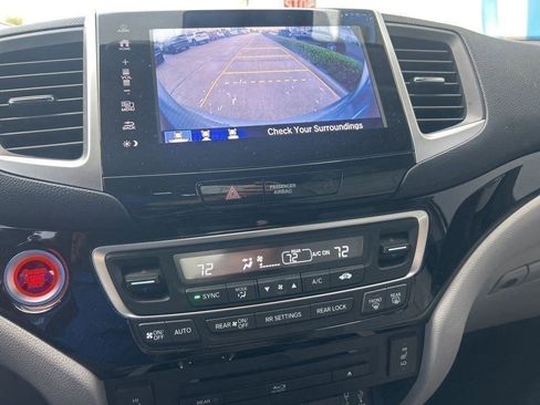 Used 2017 Honda Pilot Touring image 18