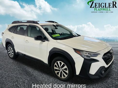 Used 2024 Subaru Outback Premium AWD/4WD image 8