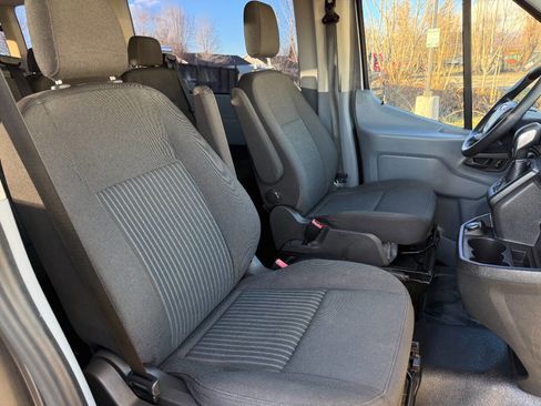 Used 2017 Ford Transit 350 XLT image 21