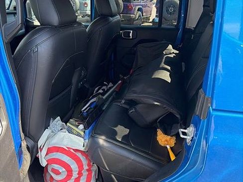 Used 2020 Jeep Gladiator Overland w/ Popular Equipment Package image 5