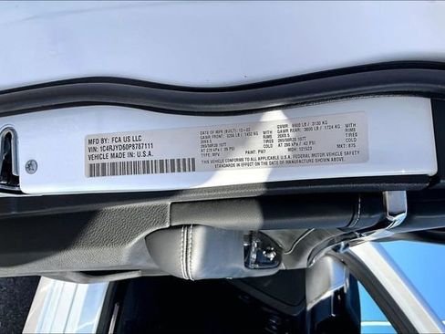 Used 2023 Jeep Grand Cherokee Overland w/ Advanced Protech Group III image 35