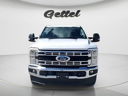 Used 2025 Ford F250 XLT image 3