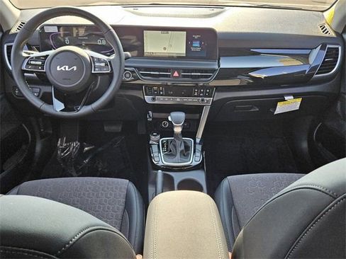 New 2026 Kia Seltos S image 7