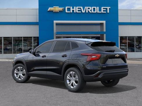 New 2026 Chevrolet Trax LS w/ Driver Confidence Package FWD image 3