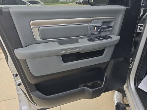 Used 2017 RAM 1500 Big Horn AWD/4WD image 18