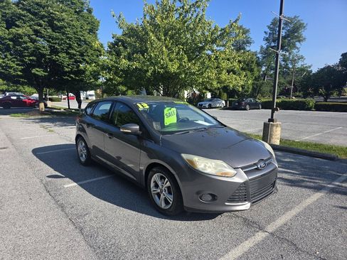 Used 2013 Ford Focus SE FWD image 8