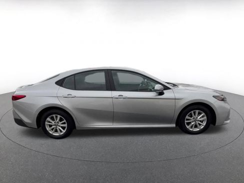 Used 2025 Toyota Camry LE image 16