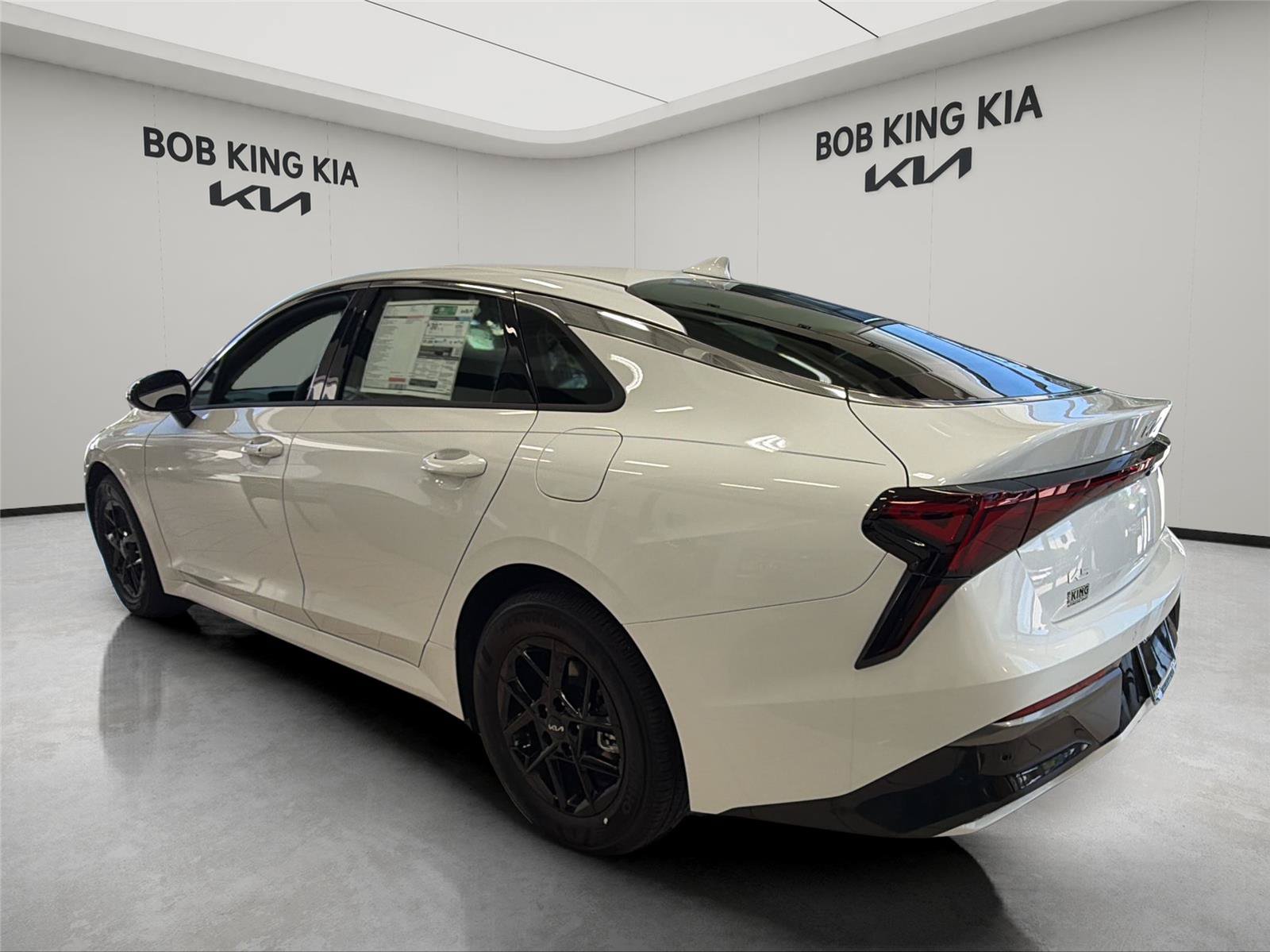 New 2026 Kia K5 LXS FWD image 3