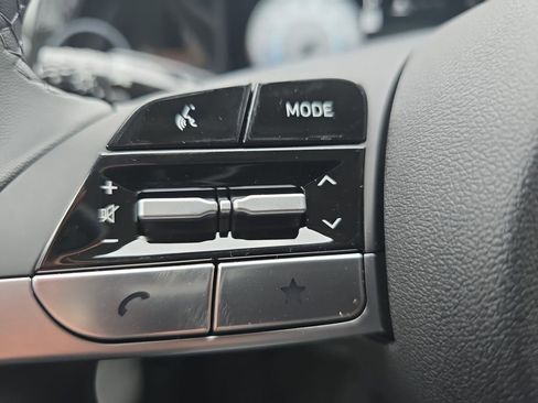 New 2026 Hyundai Elantra Limited image 16