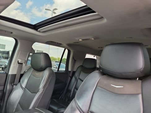 Used 2020 Cadillac Escalade Luxury AWD/4WD image 22