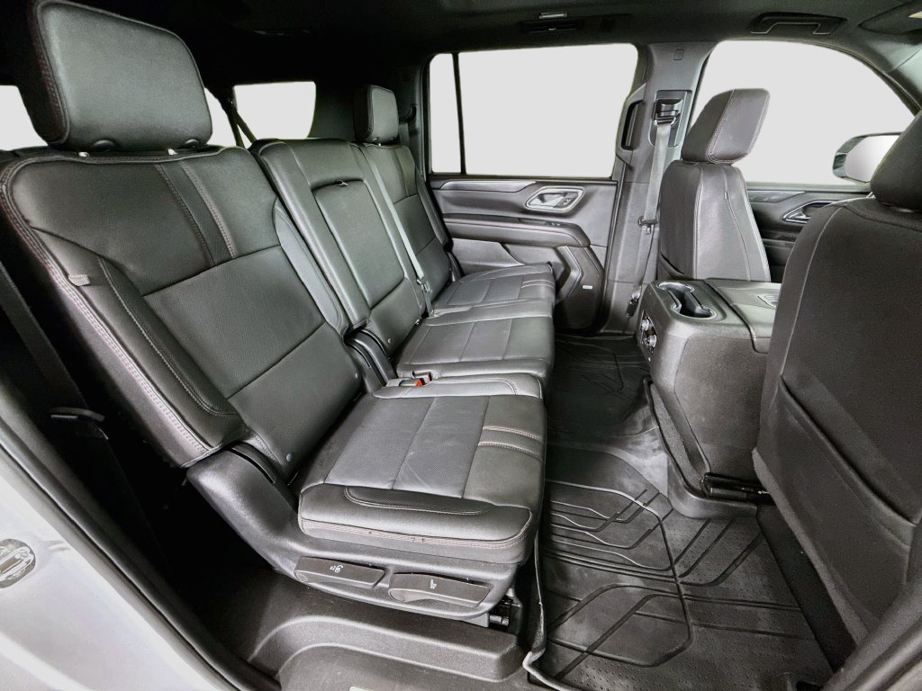 Used 2024 Chevrolet Suburban RST w/ Luxury Package AWD/4WD image 29