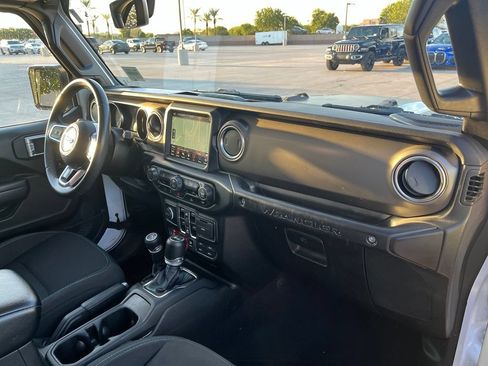 Used 2022 Jeep Wrangler Unlimited Rubicon 4xe w/ Steel Bumper Group AWD/4WD image 14