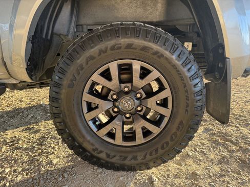 Used 2023 Toyota Tacoma SR5 image 41