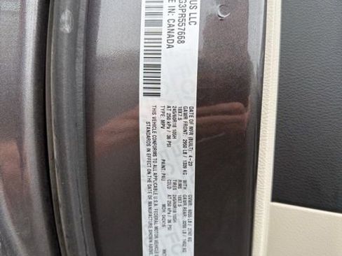 Used 2023 Chrysler Pacifica Limited image 19