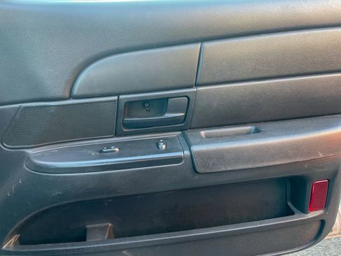 Used 2008 Ford Crown Victoria Police Interceptor image 18
