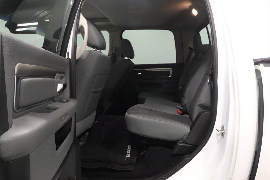 Used 2019 RAM 1500 Warlock AWD/4WD image 11
